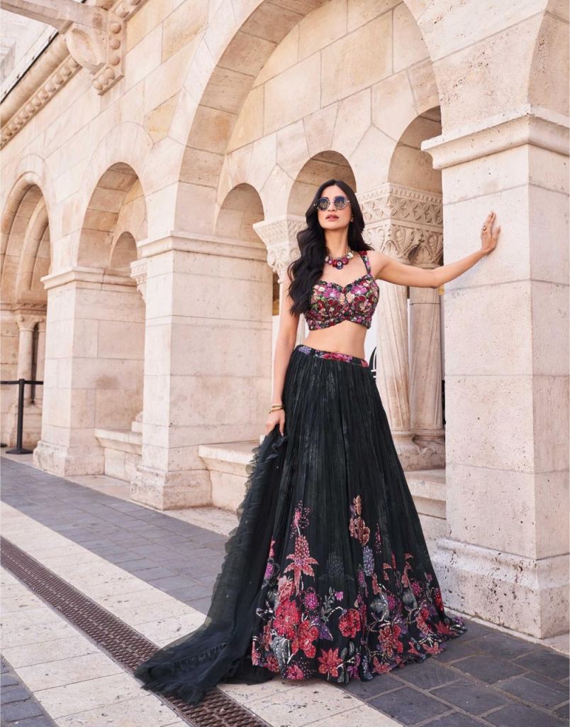 Sayuri Sakhiyaa Lehenga Choli